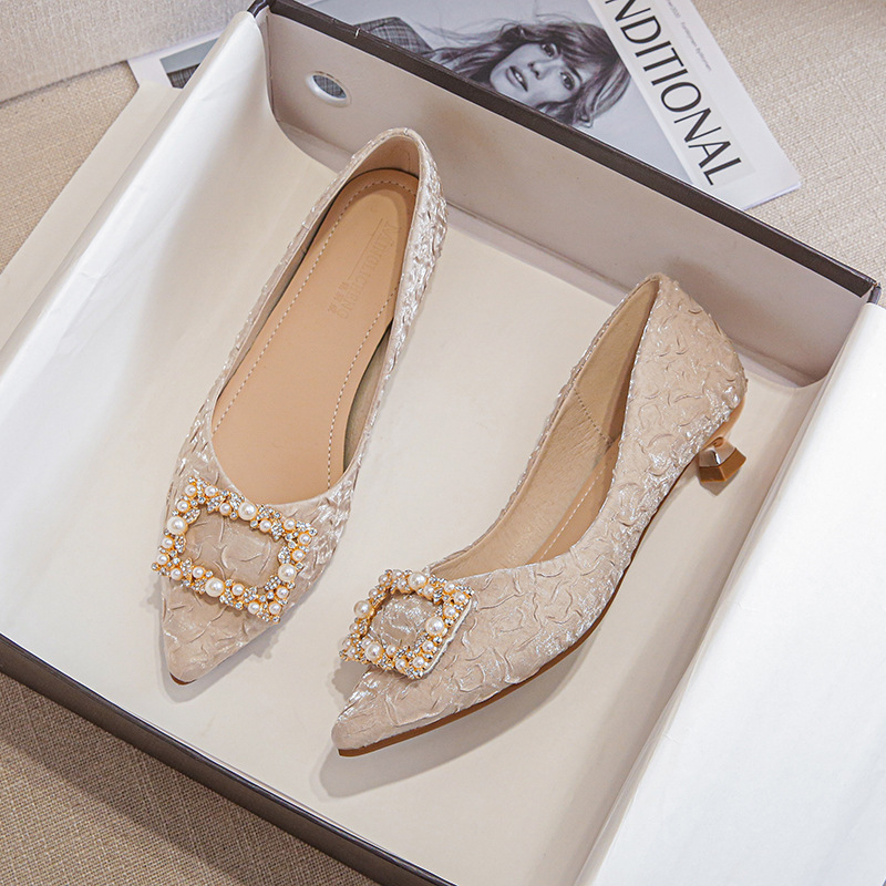 Ivory Textured Satin Pointed T - đánh giá và giá Heels